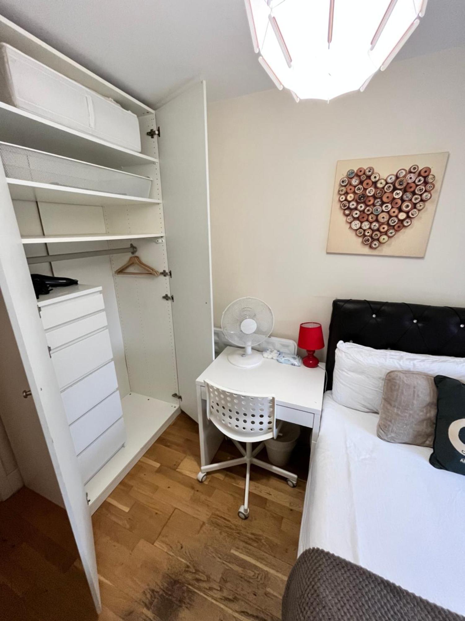 לונדון Metropolitan Coziness Private Bedrooms In Euston Station 161 מראה חיצוני תמונה