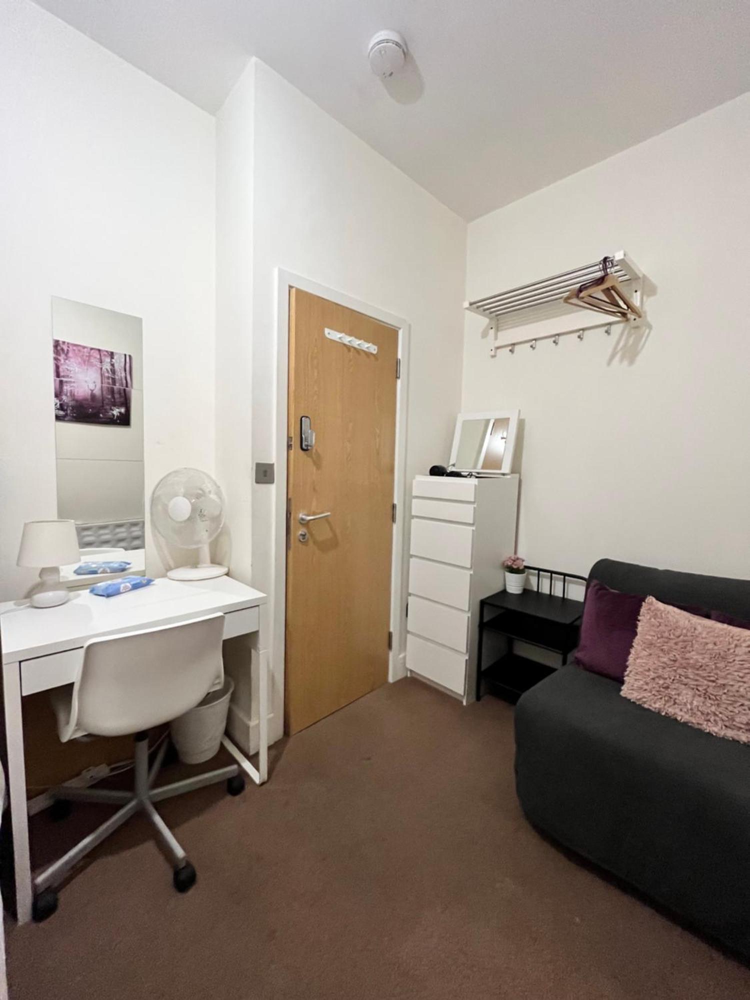לונדון Metropolitan Coziness Private Bedrooms In Euston Station 161 מראה חיצוני תמונה