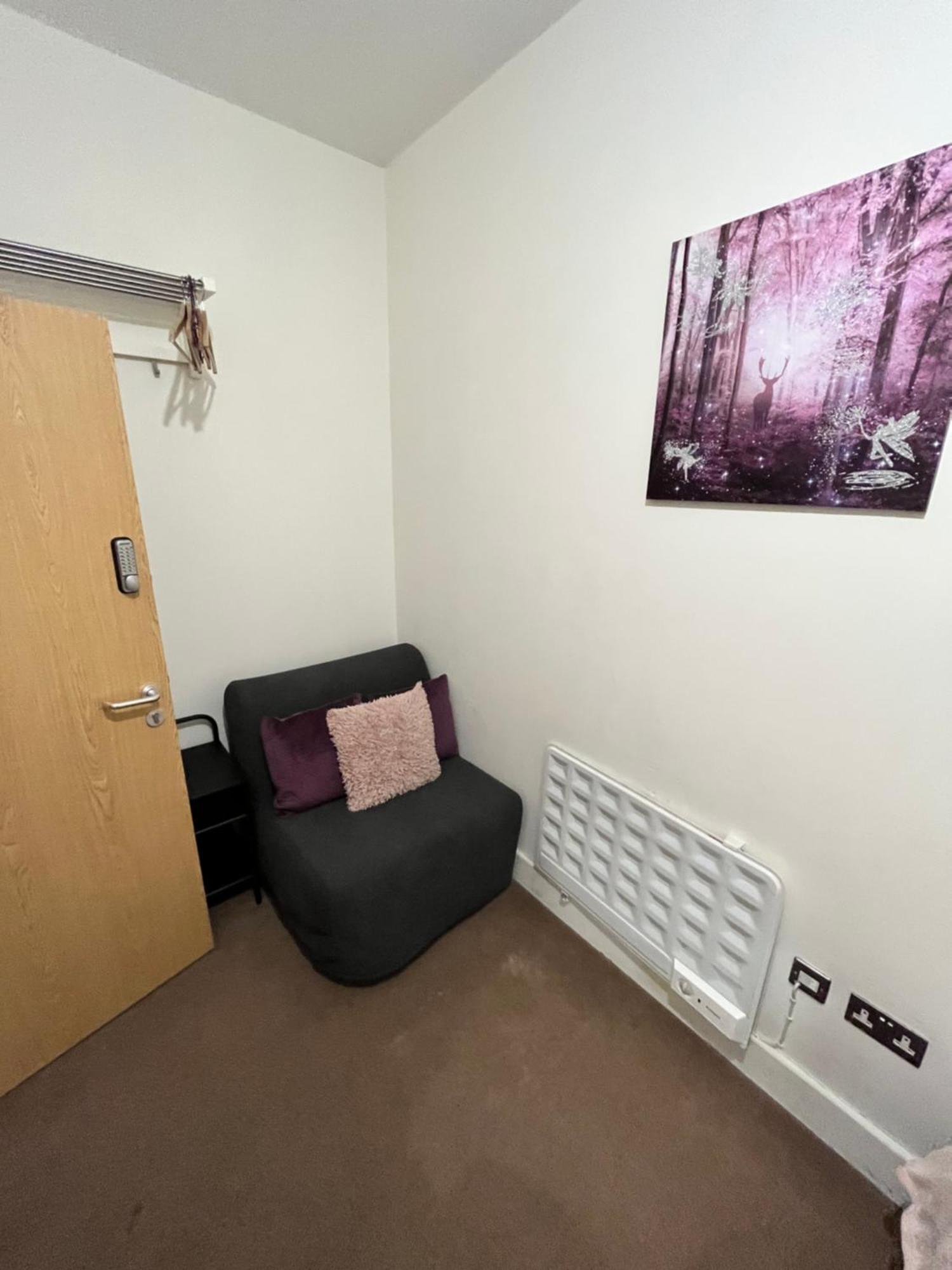 לונדון Metropolitan Coziness Private Bedrooms In Euston Station 161 מראה חיצוני תמונה