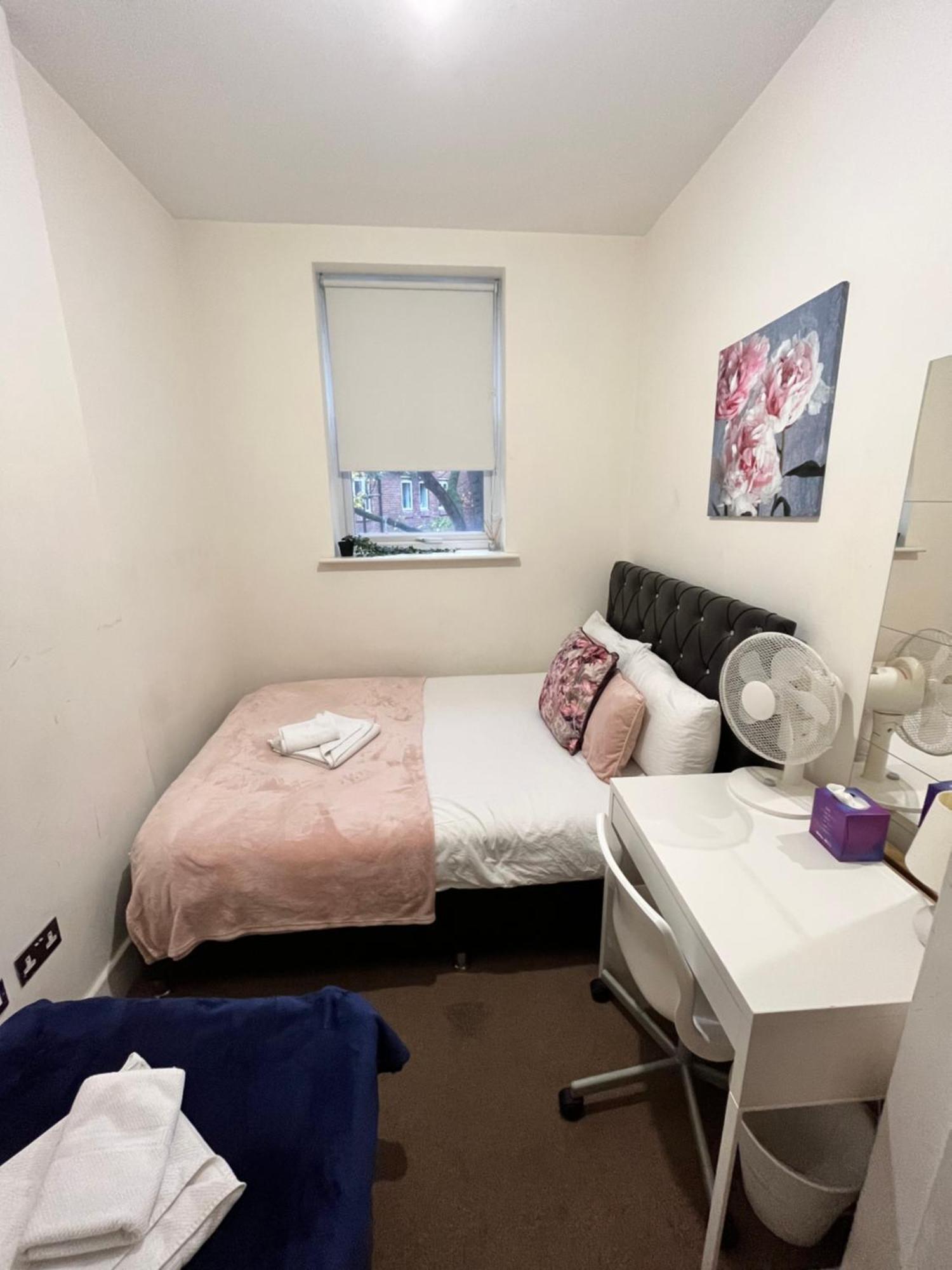 לונדון Metropolitan Coziness Private Bedrooms In Euston Station 161 מראה חיצוני תמונה