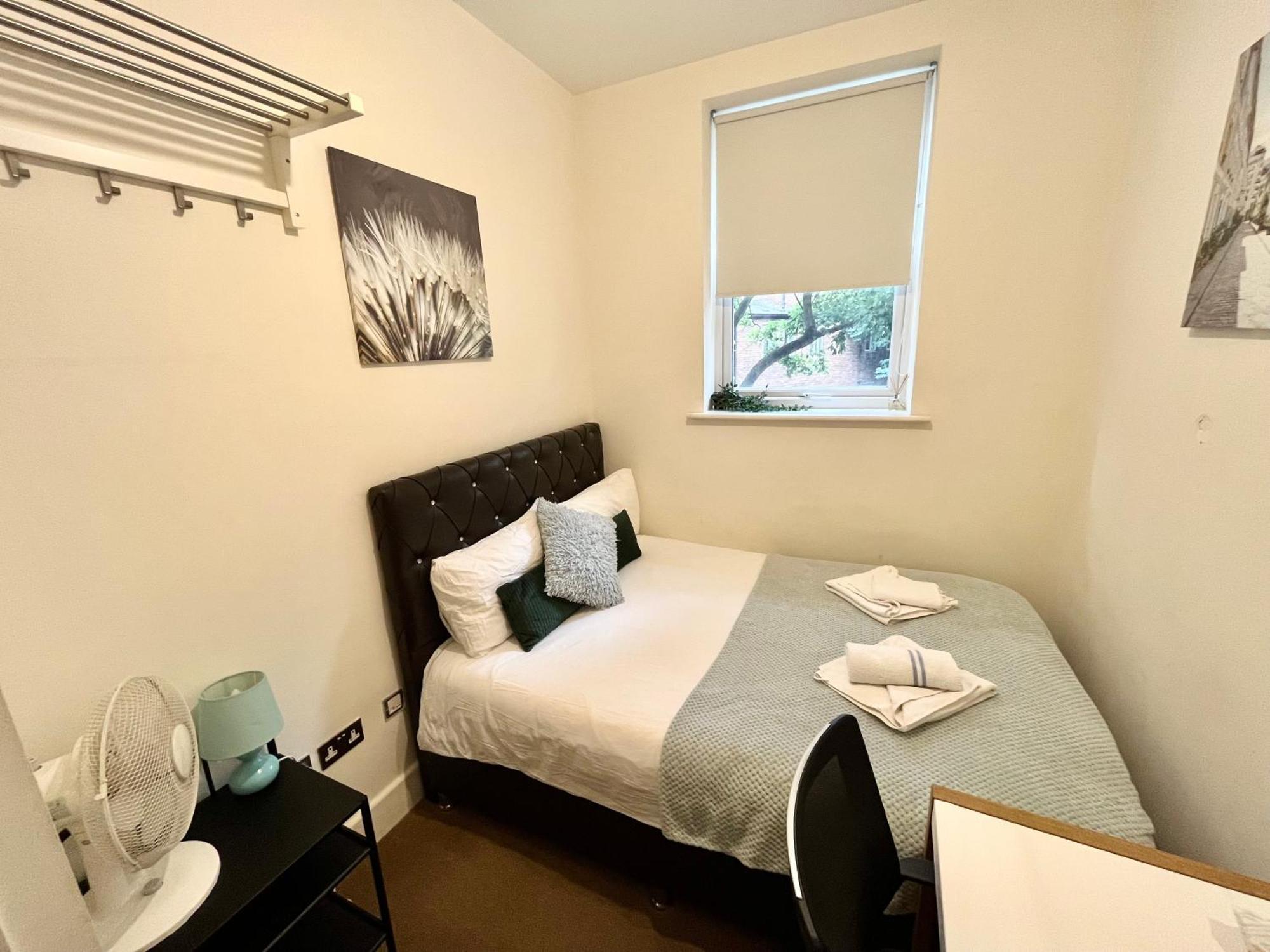 לונדון Metropolitan Coziness Private Bedrooms In Euston Station 161 מראה חיצוני תמונה