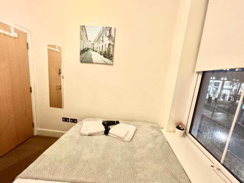 לונדון Metropolitan Coziness Private Bedrooms In Euston Station 161 מראה חיצוני תמונה